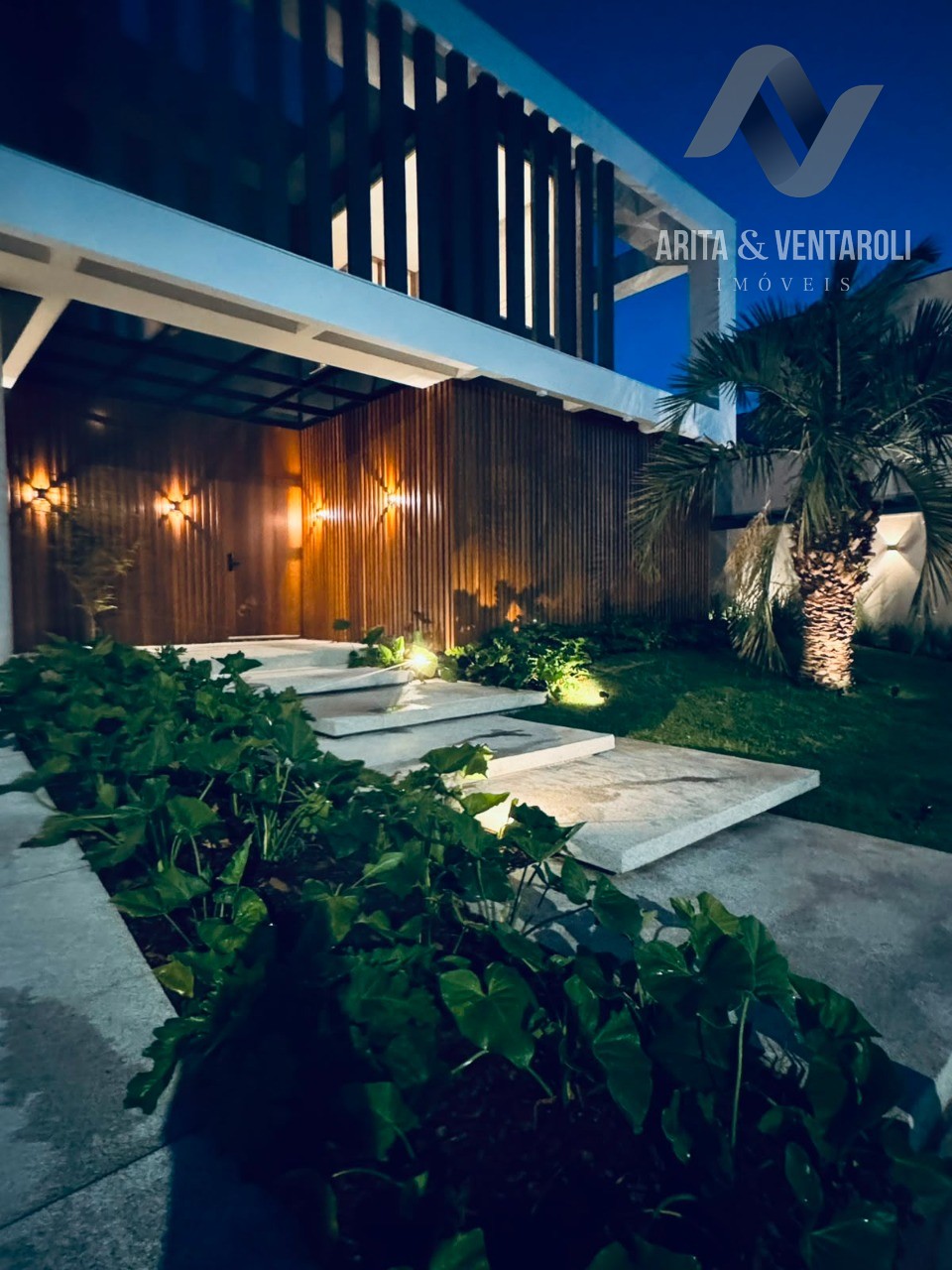 Casa, 4 quartos, 335 m² - Foto 2
