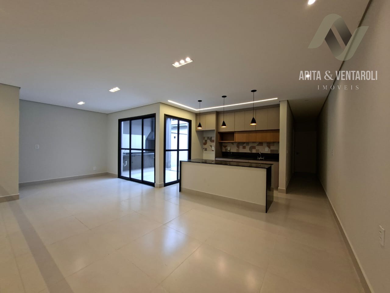 Casa, 3 quartos, 176 m² - Foto 1