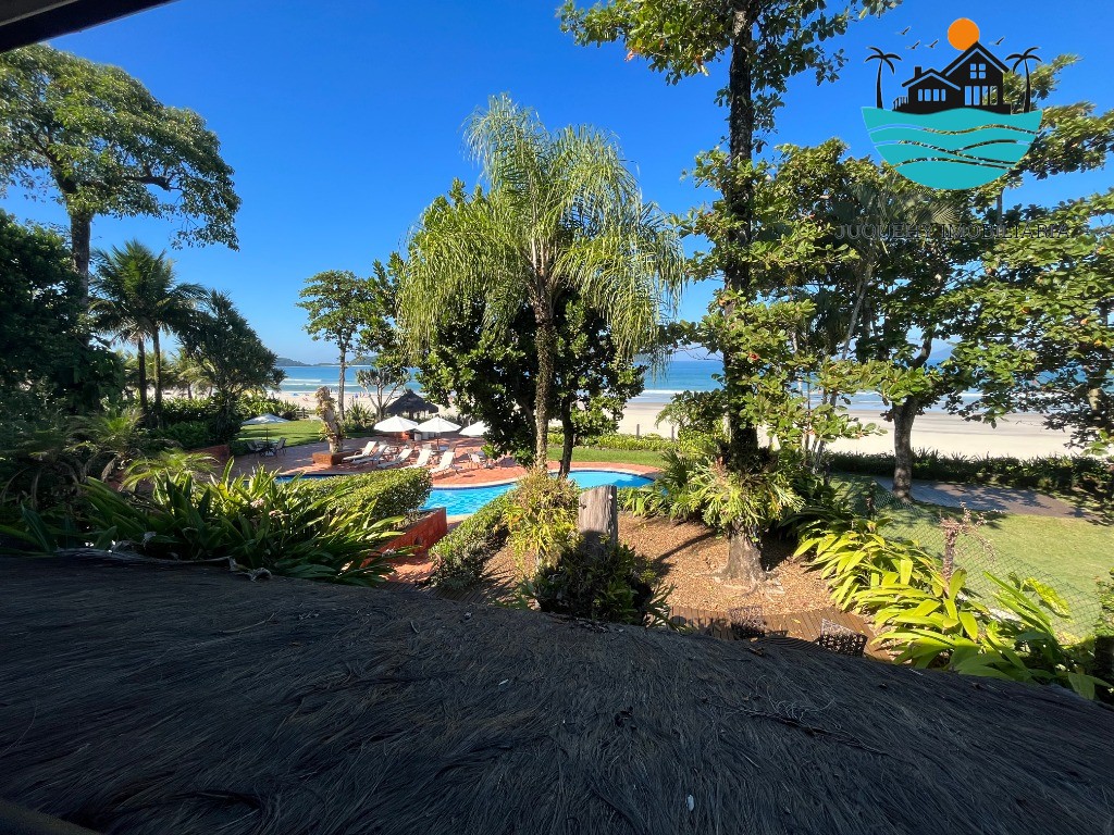 Casa em condomínio pé na areia c/ vista ao mar para venda e locação em Juquehy com 4 suítes, 10 pes. 201m² de área construída Juquehy Imobiliária