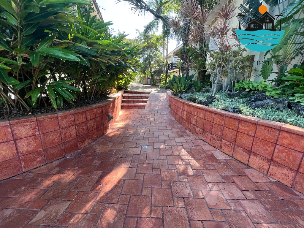 Casa em condomínio pé na areia c/ vista ao mar para venda e locação em Juquehy com 4 suítes, 10 pes. 201m² de área construída Juquehy Imobiliária