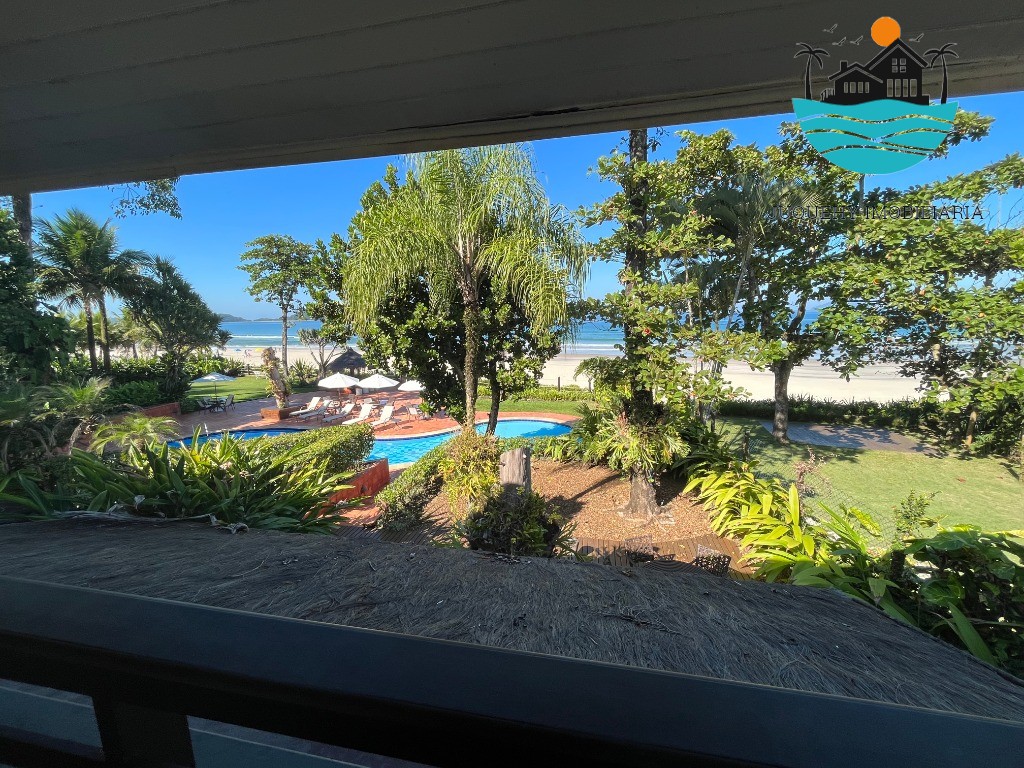 Casa em condomínio pé na areia c/ vista ao mar para venda e locação em Juquehy com 4 suítes, 10 pes. 201m² de área construída Juquehy Imobiliária
