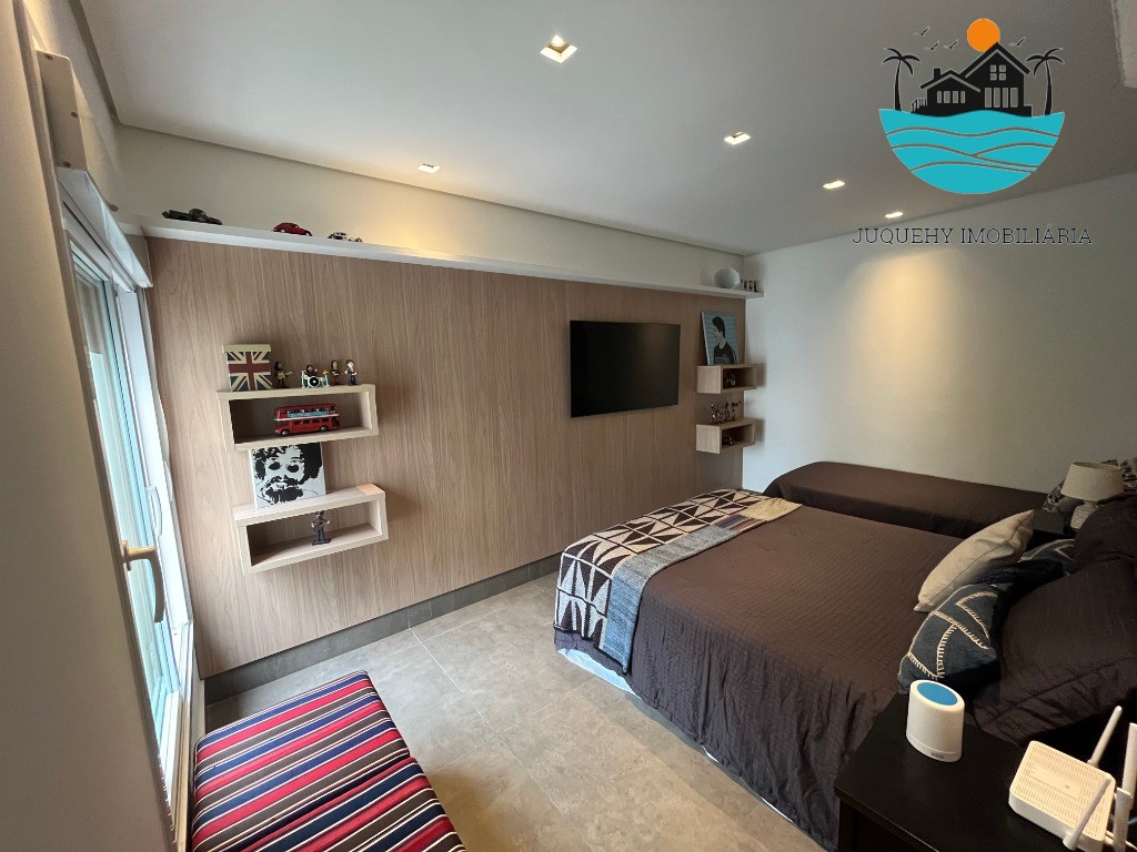 Casa em condomínio pé na areia, à venda em Juquehy com 5 suítes, piscina privativa e 340m² de área construída Juquehy Imobiliária