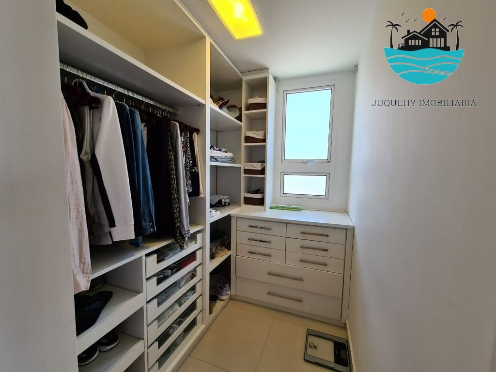 Casa a Venda em Juquehy Frente ao Mar, Aluguel Mas 12 pessoas, com 5 Suítes, vista ao mar, 350m² de área construída Juquehy Imobiliária
