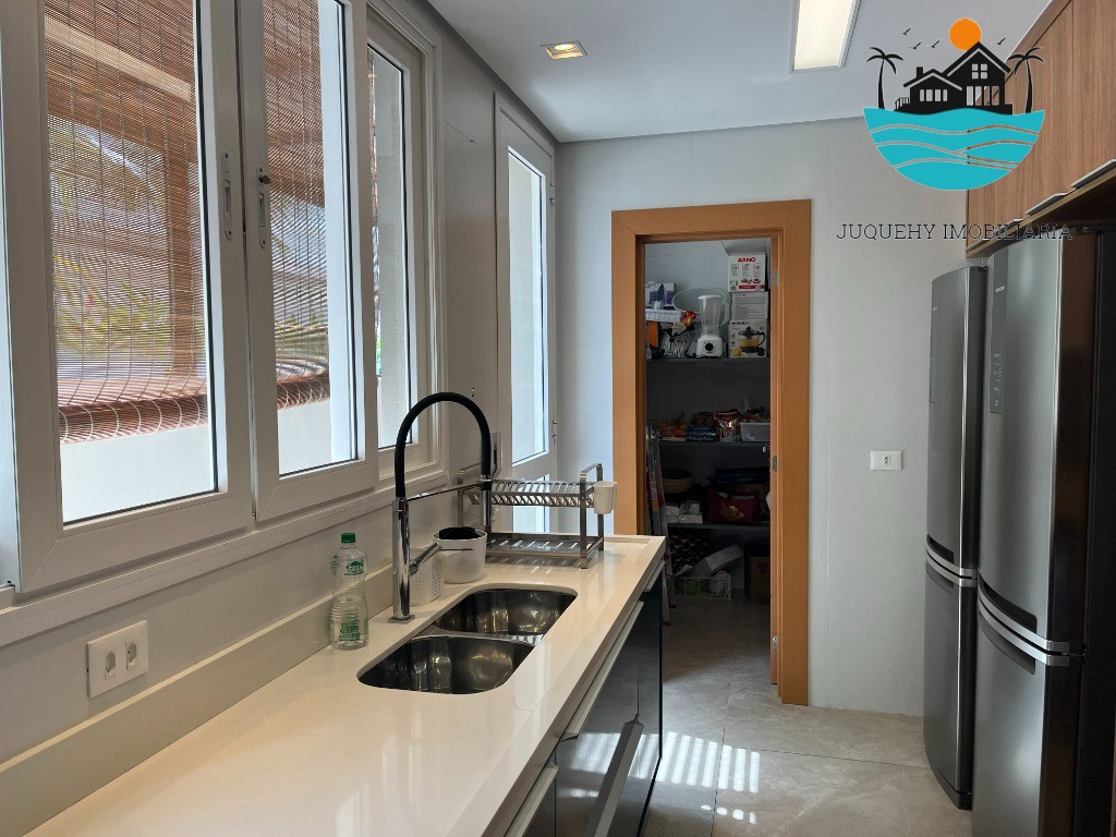 Casa a Venda em Juquehy Pé na Areia, Aluguel Max 12 pessoas,5 suítes, piscina privativa, vaga 4 autos e 500m² de área construída Juquehy Imobiliária