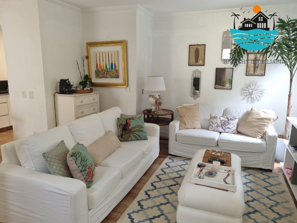 Aluguel de temporada em Juquehy - Condomínio Pé na Areia. Com 4 dormitórios, 2 suítes c/ vista ao mar, 2 vagas e max. 8 pessoas Juquehy Imobiliária