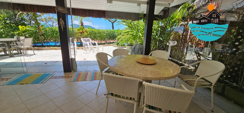 Casa para alugar em condomínio fechado pé na areia com vista ao mar em Juquehy, com 4 suítes, - Acomodação máx. 10 pessoas Juquehy Imobiliária