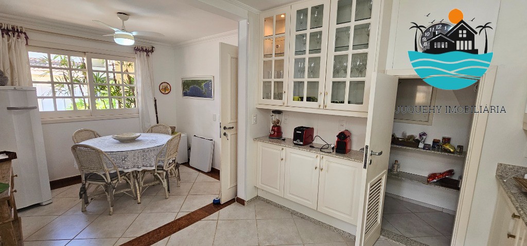 Casa para alugar em condomínio fechado pé na areia com vista ao mar em Juquehy, com 4 suítes, - Acomodação máx. 10 pessoas Juquehy Imobiliária