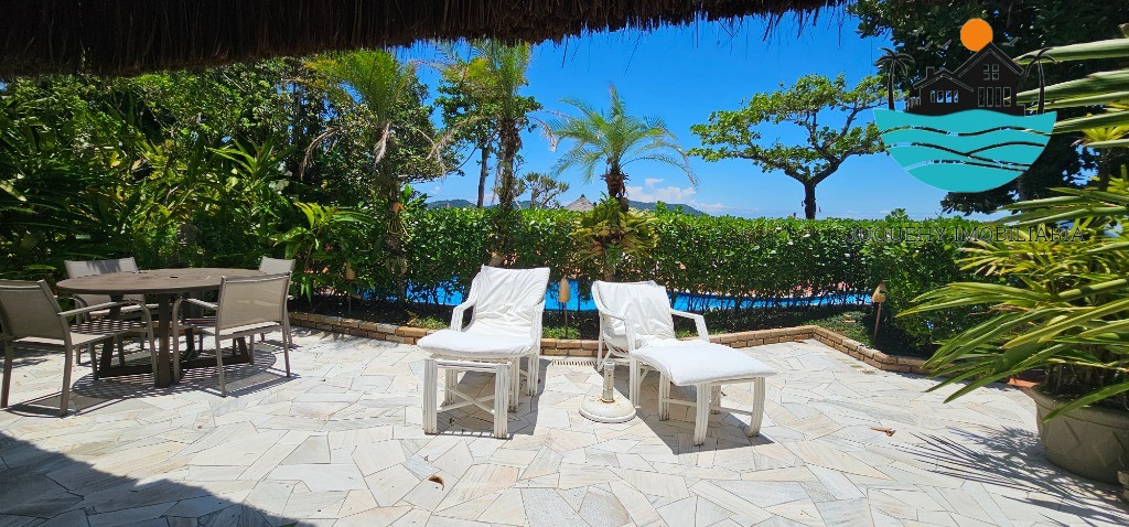 Casa para alugar em condomínio fechado pé na areia com vista ao mar em Juquehy, com 4 suítes, - Acomodação máx. 10 pessoas Juquehy Imobiliária