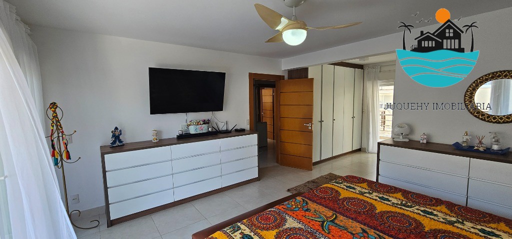 Casa em condomínio pé na areia - Temporada, com 5 suítes, 1 térrea, serviço de praia, acomodação para 14 pessoas, 4 vagas Juquehy Imobiliária