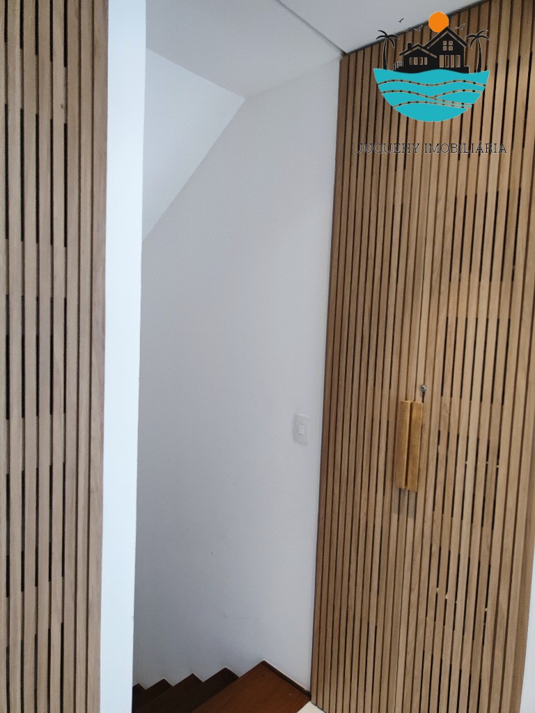 Casa Pé na Areia Juquehy, com 5 suítes, lado direito da praia, Sala de TV, 06 banheios, 02 vagas para Auto, max. 10 pessoas Juquehy Imobiliária