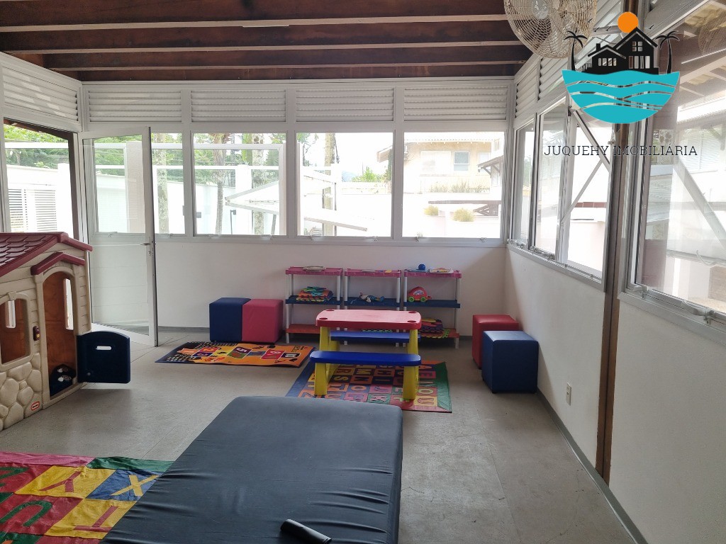 Casa Pé na Areia Juquehy, com 5 suítes, lado direito da praia, Sala de TV, 06 banheios, 02 vagas para Auto, max. 10 pessoas Juquehy Imobiliária