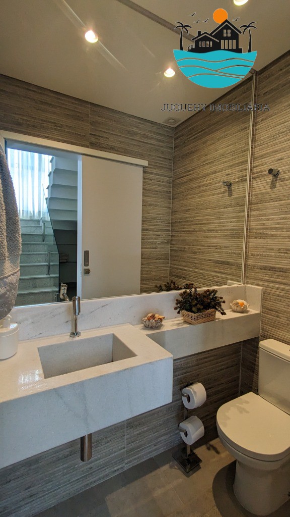 Casa a venda em condomínio pé na areia em Juquehy, aluguel de Tempora, 5 Suítes, Terraço gourment, piscina priv. 02 vagas auto Juquehy Imobiliária
