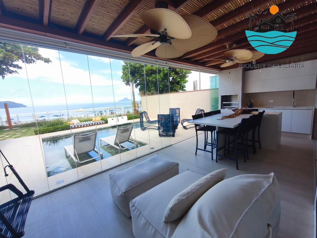 Casa Pé na Areia a venda em Juquehy, 4 Suítes, Piscina privativa com vista para o Mar, serviço de praia, 02 vagas auto Juquehy Imobiliária