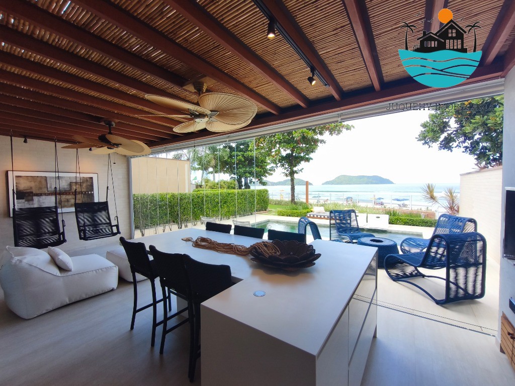 Casa Pé na Areia a venda em Juquehy, 4 Suítes, Piscina privativa com vista para o Mar, serviço de praia, 02 vagas auto Juquehy Imobiliária