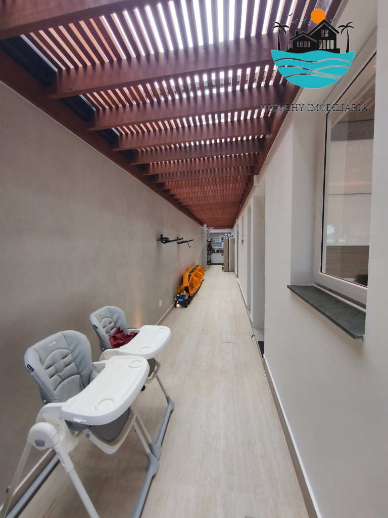 Casa Pé na Areia a venda em Juquehy, 4 Suítes, Piscina privativa com vista para o Mar, serviço de praia, 02 vagas auto Juquehy Imobiliária