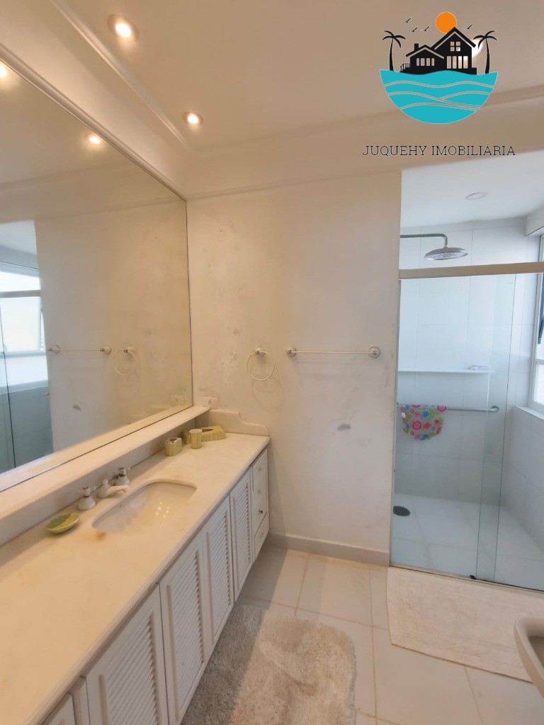 Casa pé na areia para venda e aluguel de temporada em Juquehy, com piscina, churrasqueira, max 12 pessoas Juquehy Imobiliária