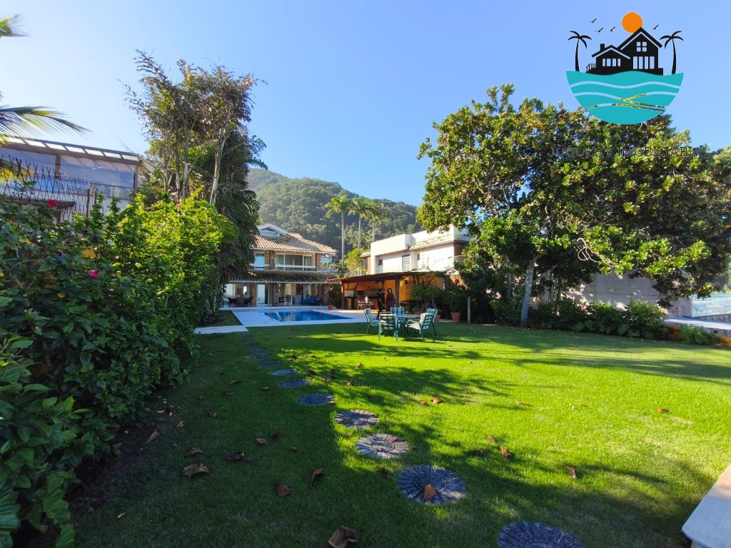 Casa pé na areia para venda e aluguel de temporada em Juquehy, com piscina, churrasqueira, max 12 pessoas Juquehy Imobiliária