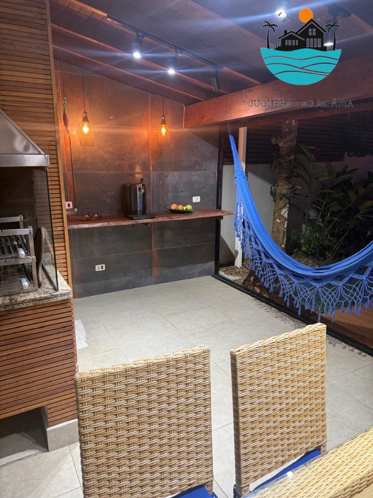 Casa Aluguel Juquehy com, 4 dormitórios, 3 suítes, acomodação para 10-12 pessoas e a 150m da praia Juquehy Imobiliária
