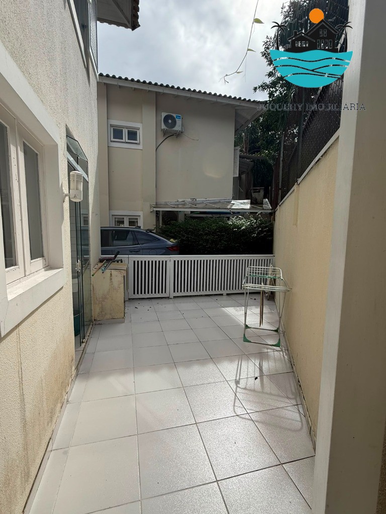 Alugar casa anual em juquehy em condomínio fechado - com 4 d