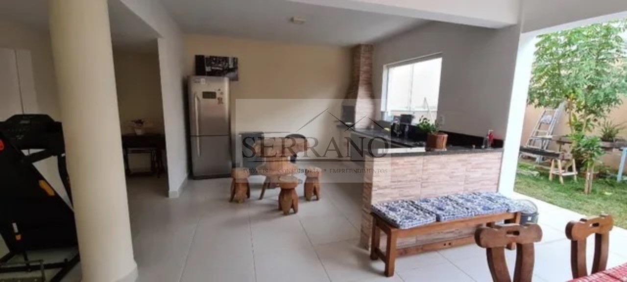 Casa à venda com 3 quartos, 140m² - Foto 1