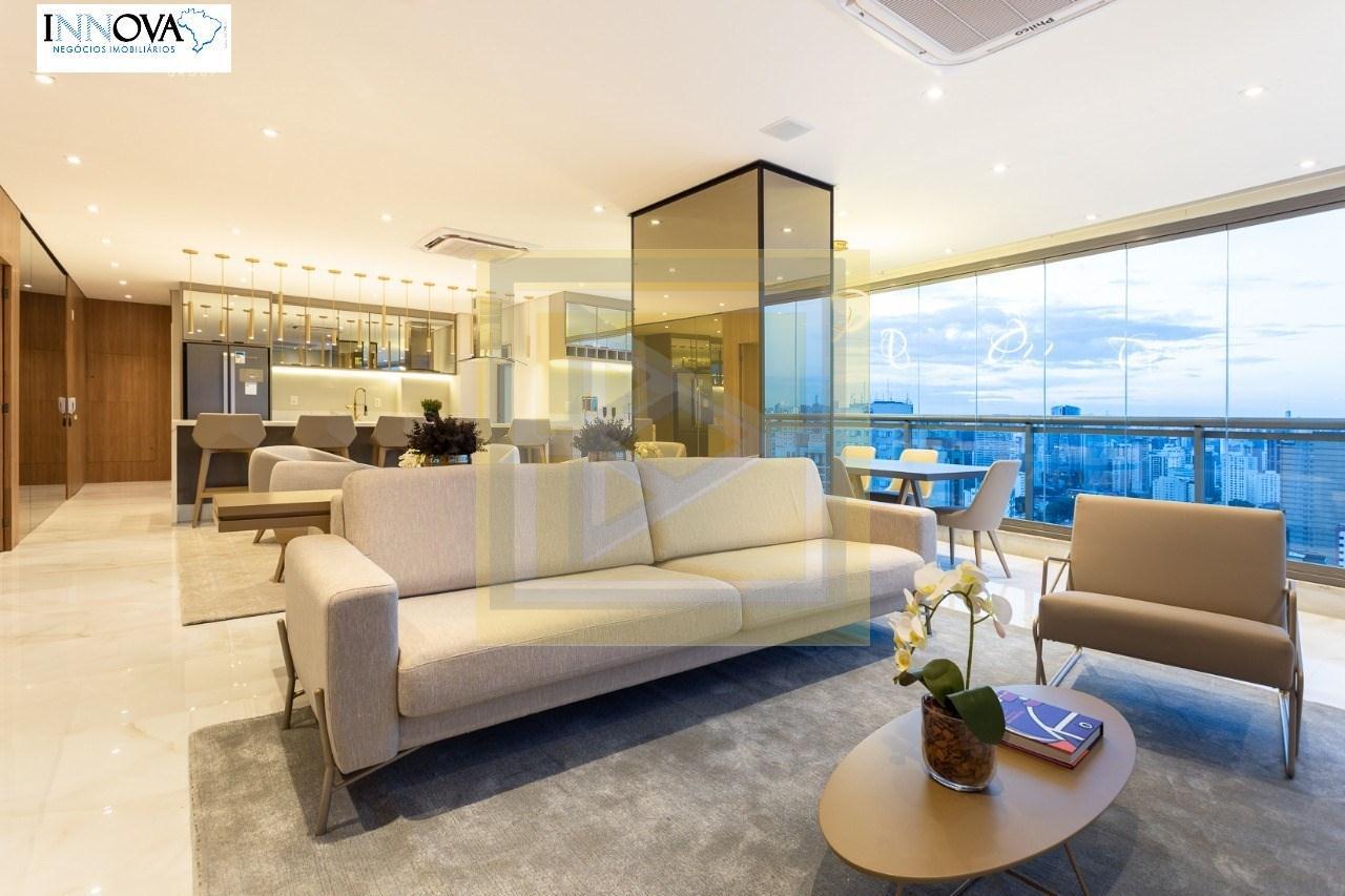 Apartamento para Venda - 250m², 4 dormitórios, sendo 4 suites, 4 vagas - Itaim Bibi