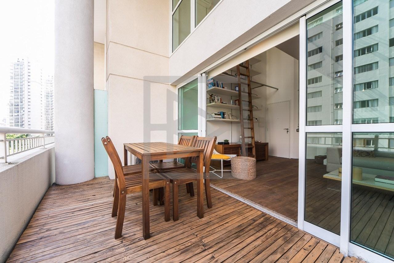 Apartamento para venda 74m², 1 dormitório, sendo 1 suíte, 2 vagas - Moema