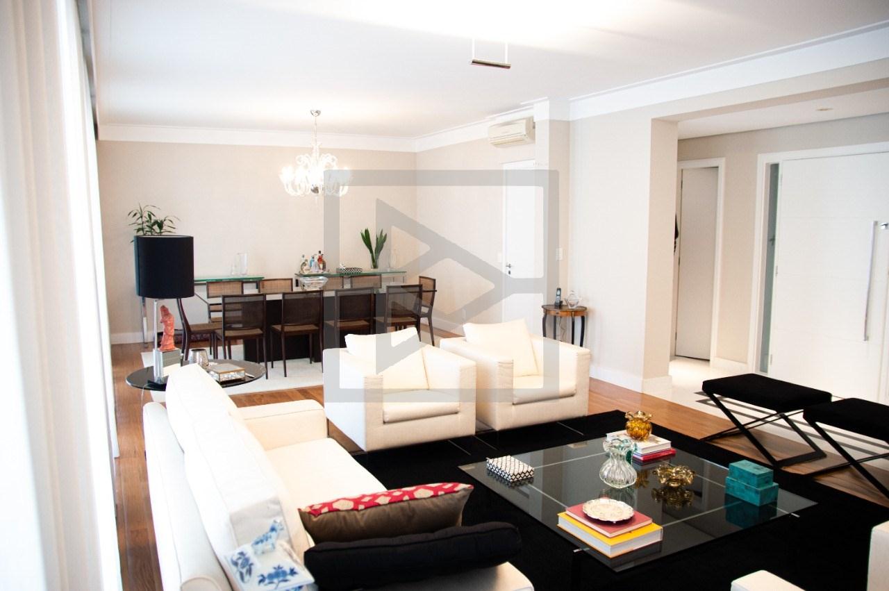 Apartamento para Venda - 275m², 3 dormitórios, sendo 3 suites, 4 vagas - Moema