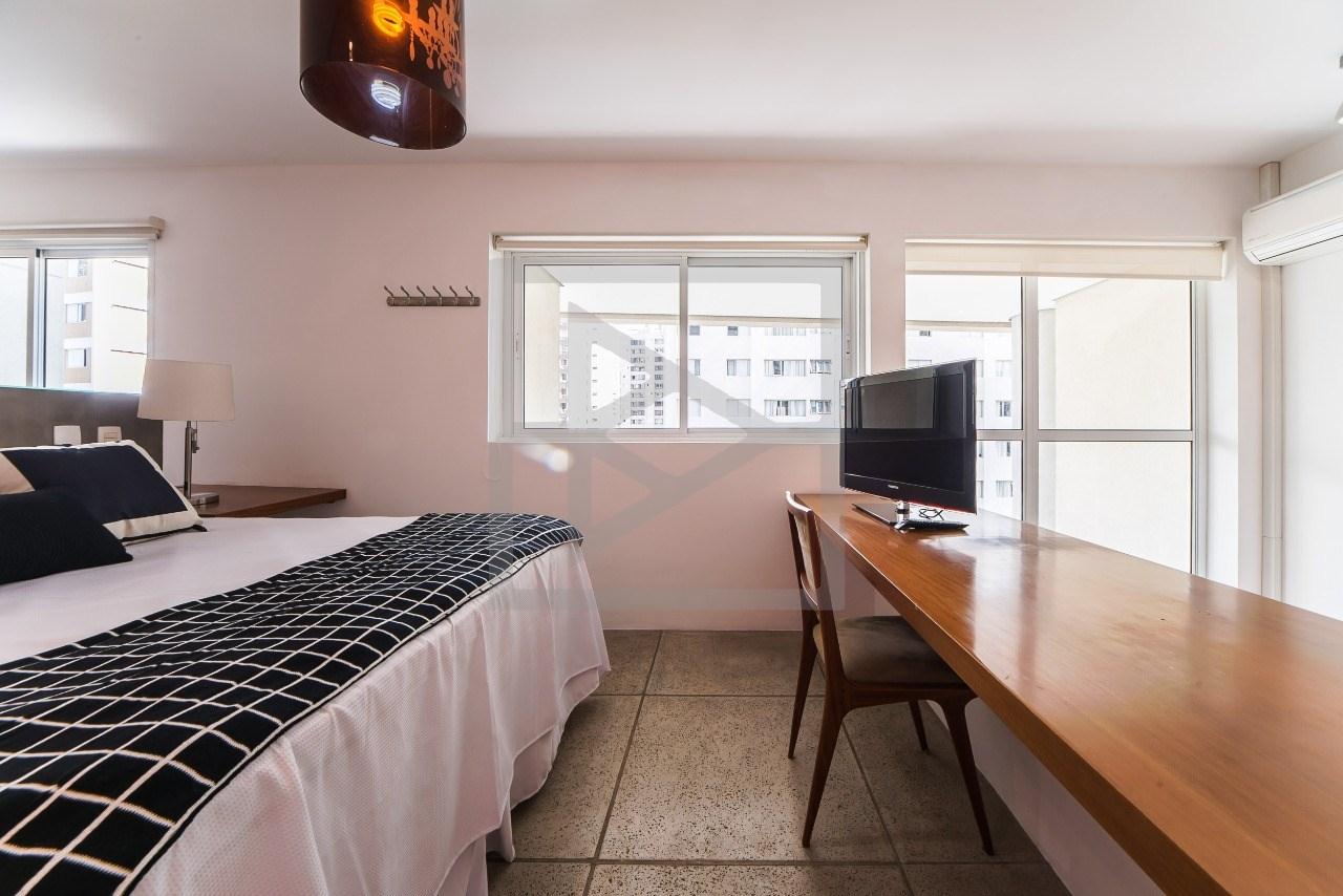 Apartamento para venda 74m², 1 dormitório, sendo 1 suíte, 2 vagas - Moema