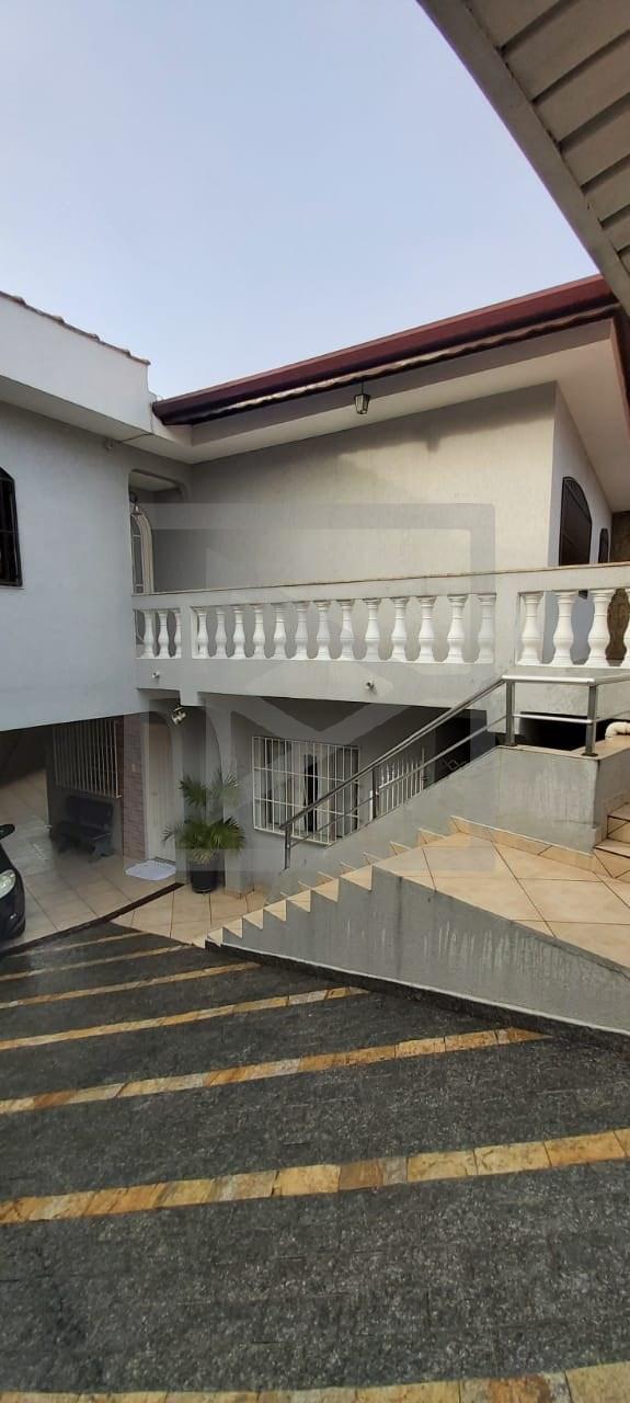 Casa para Venda - 300m², 4 dormitórios, sendo 2 suites, 4 vagas - Vila dos Remédios