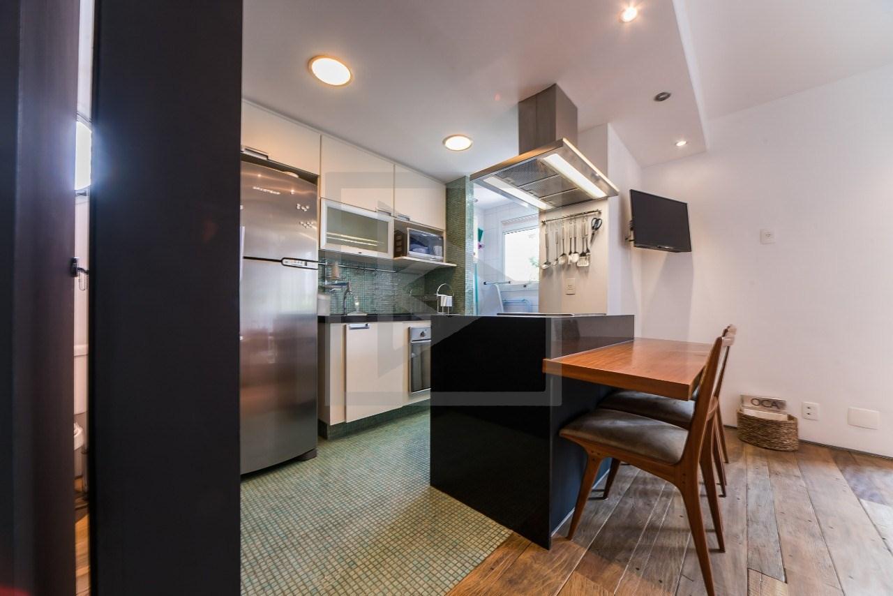 Apartamento para venda 74m², 1 dormitório, sendo 1 suíte, 2 vagas - Moema