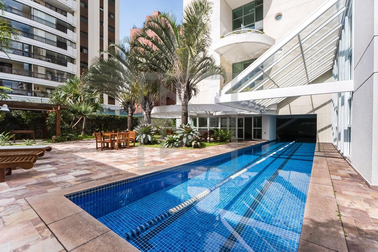 Apartamento para venda 74m², 1 dormitório, sendo 1 suíte, 2 vagas - Moema