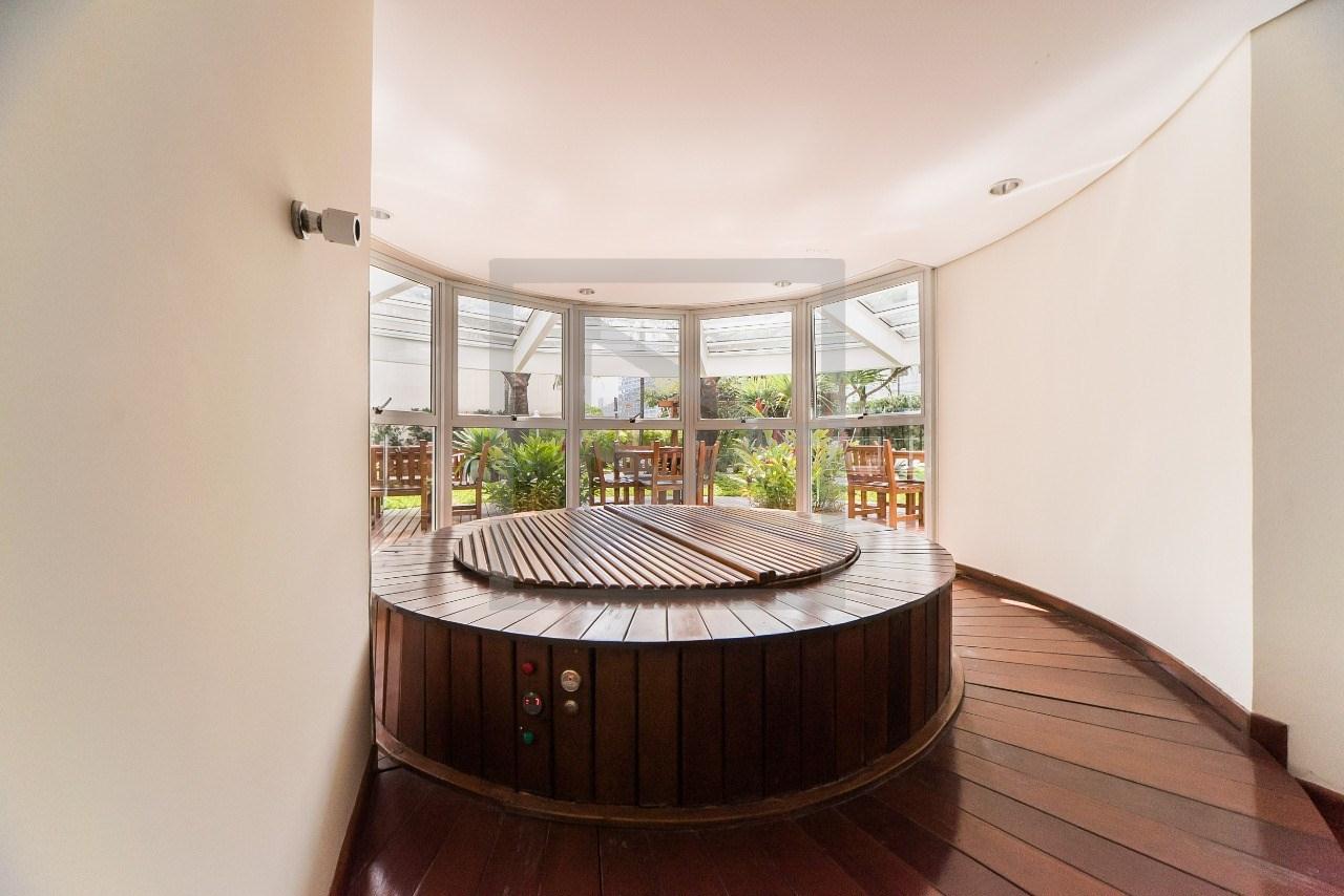 Apartamento para venda 74m², 1 dormitório, sendo 1 suíte, 2 vagas - Moema