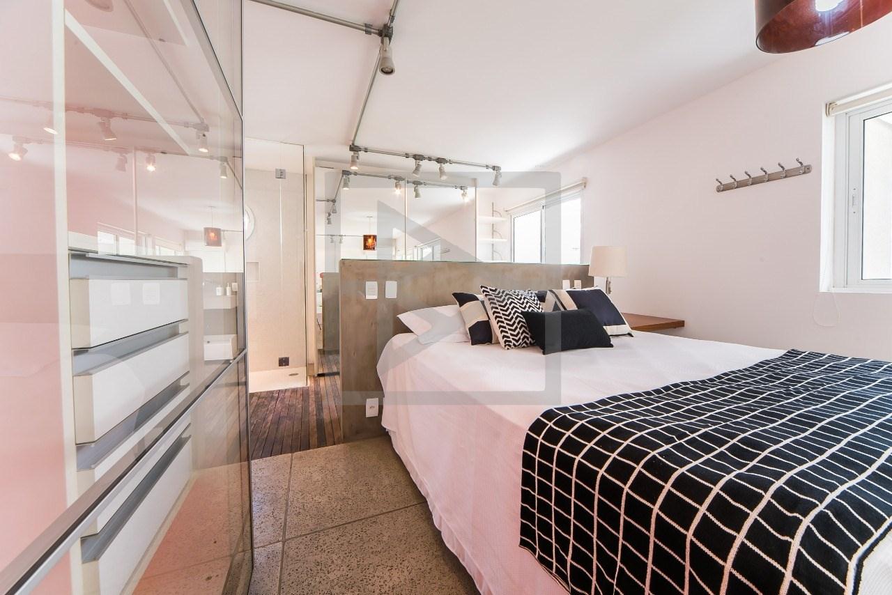 Apartamento para venda 74m², 1 dormitório, sendo 1 suíte, 2 vagas - Moema