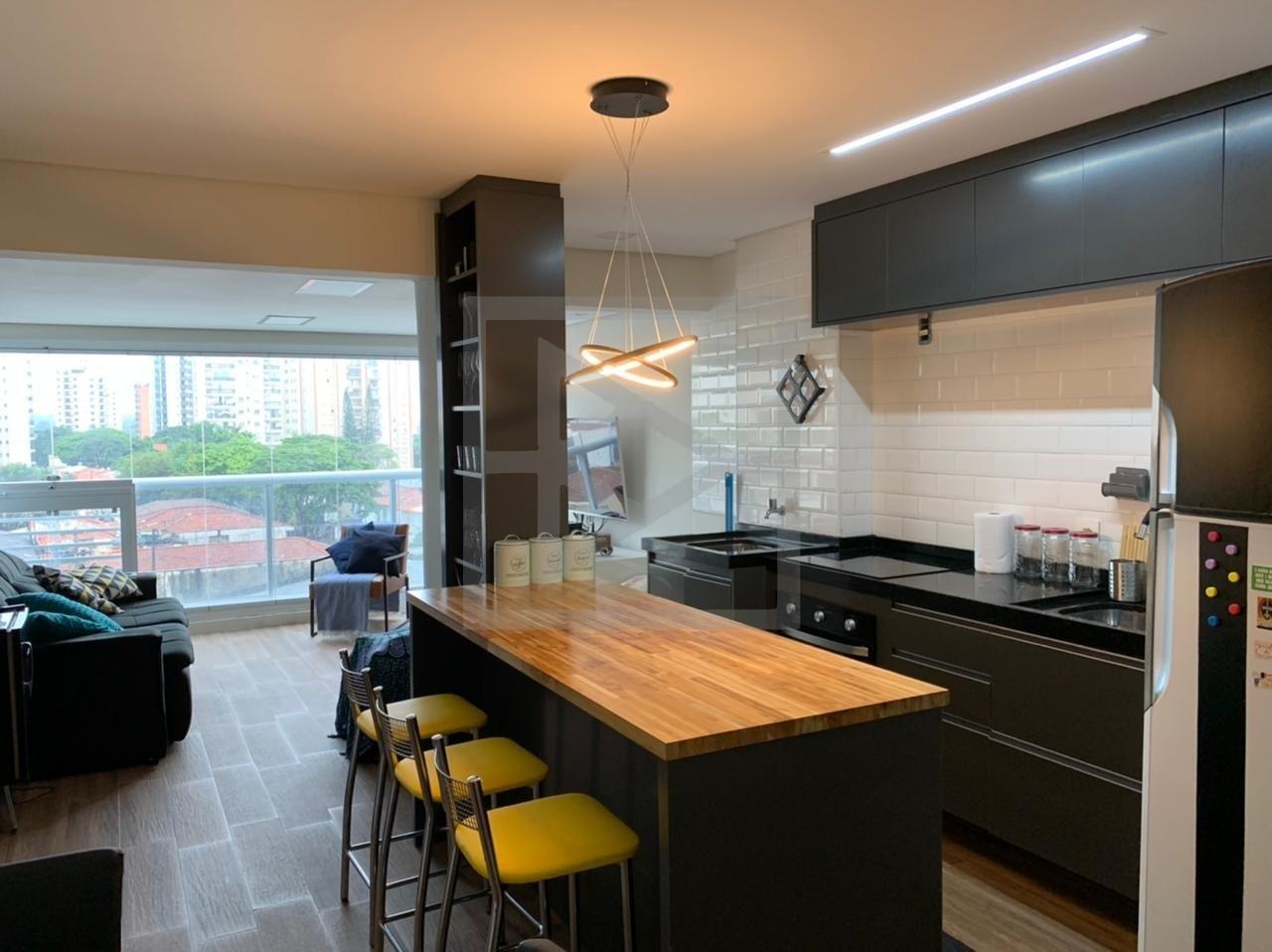 Apartamento para Venda - 70m², 2 dormitórios, sendo 1 suites, 2 vagas - Campo Belo