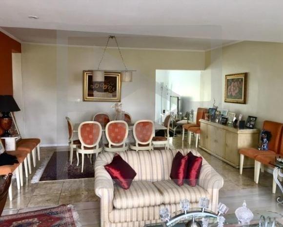 Casa para Venda - 332m², 4 dormitórios, sendo 2 suites, 5 vagas - Parque Jabaquara
