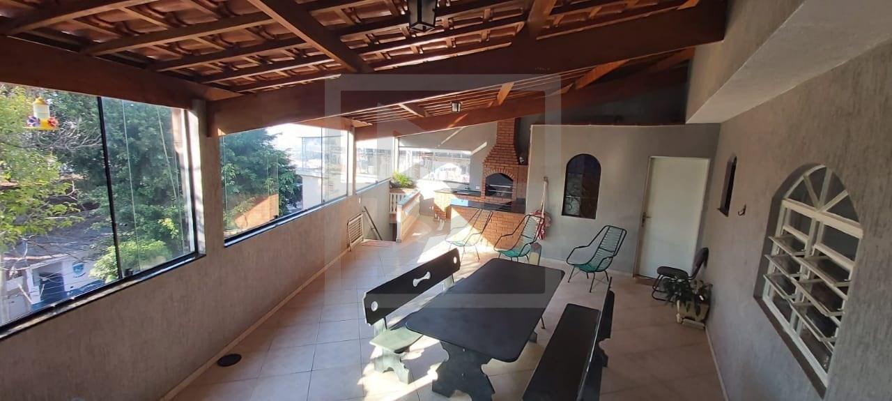 Casa para Venda - 300m², 4 dormitórios, sendo 2 suites, 4 vagas - Vila dos Remédios