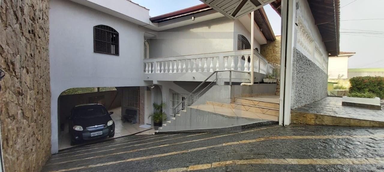 Casa para Venda - 300m², 4 dormitórios, sendo 2 suites, 4 vagas - Vila dos Remédios