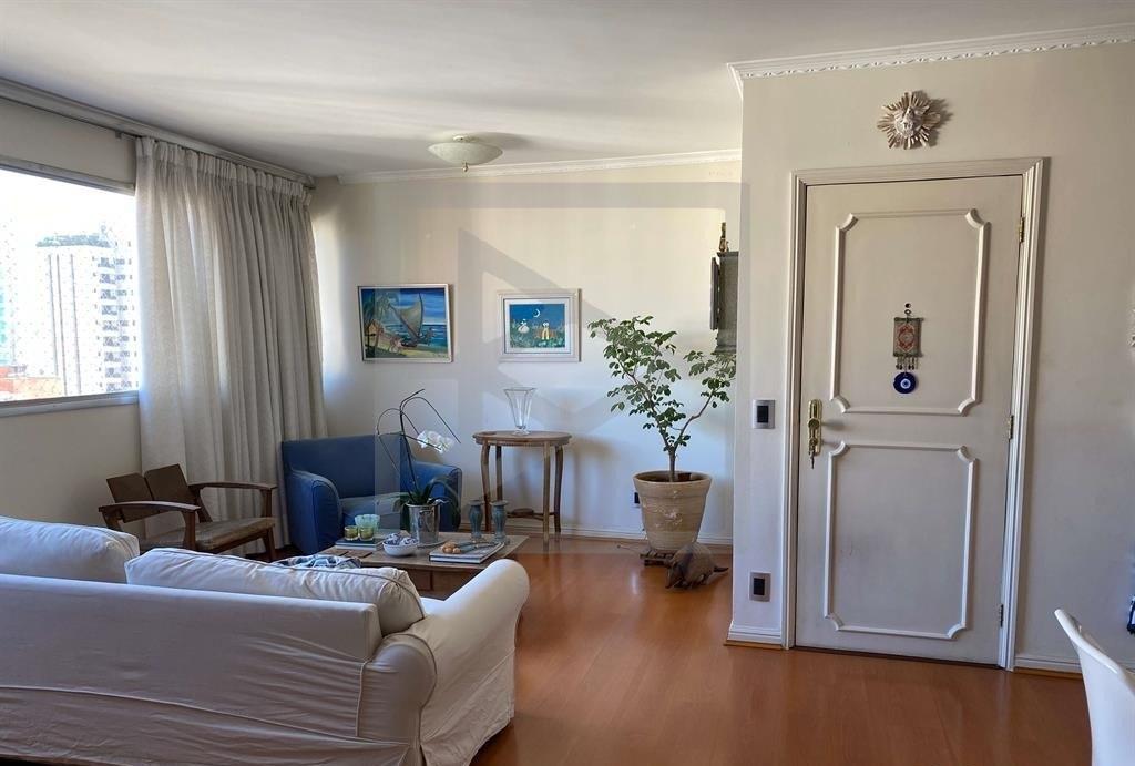 Apartamento para Venda - 146m², 3 dormitórios, sendo 1 suites, 2 vagas - Moema