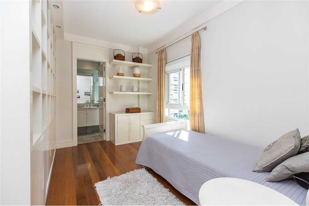 Apartamento, 3 quartos, 243 m² - Foto 29