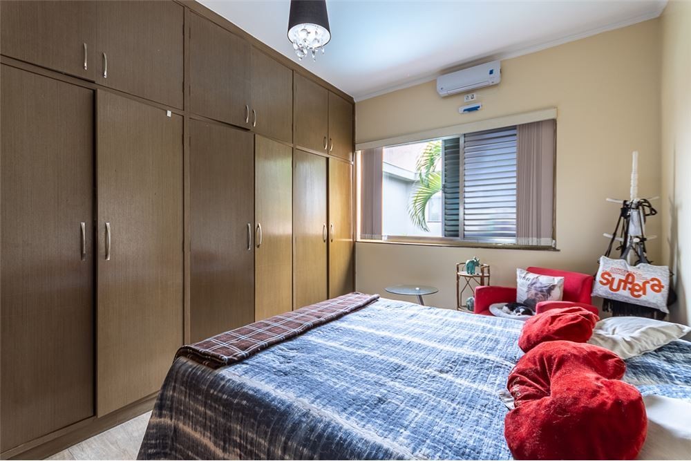Casa, 4 quartos, 267 m² - Foto 47