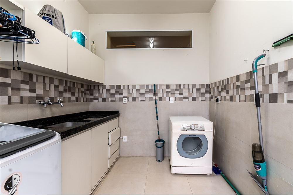 Casa, 4 quartos, 267 m² - Foto 56