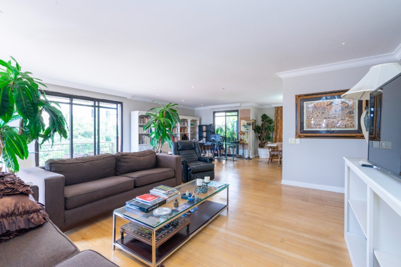 Apartamento, 3 quartos, 259 m² - Foto 1