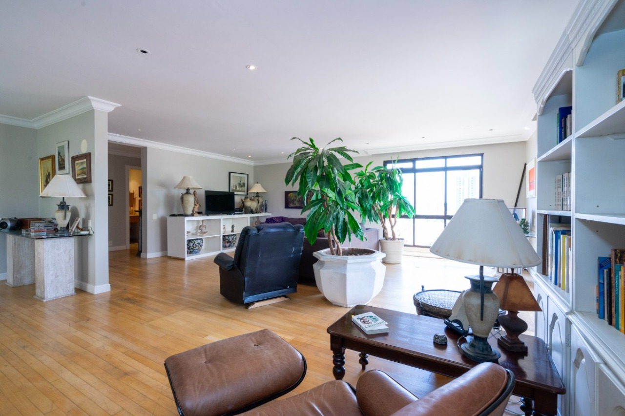 Apartamento, 3 quartos, 259 m² - Foto 2