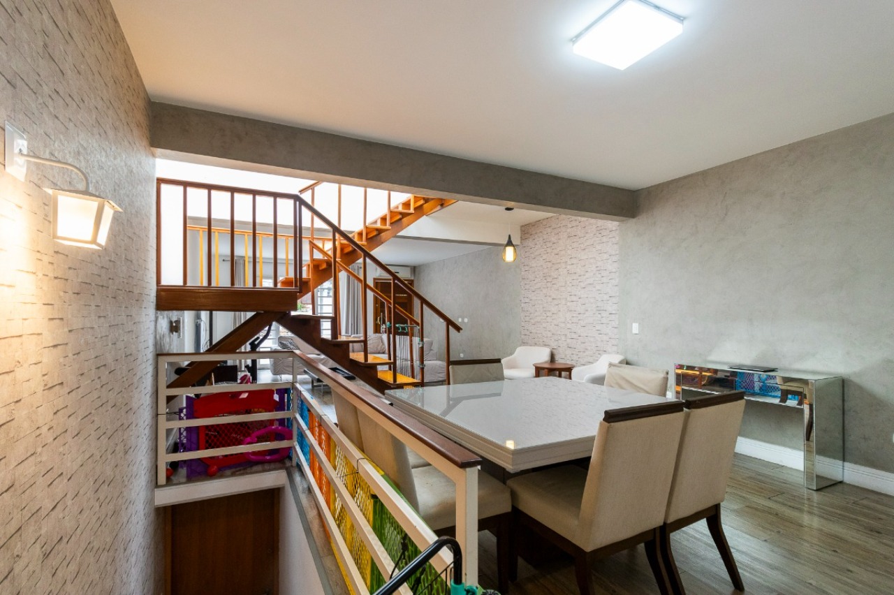 Casa, 3 quartos, 243 m² - Foto 2