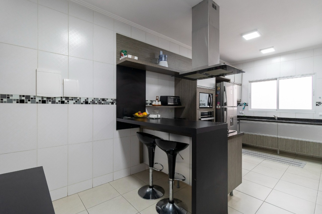 Casa, 3 quartos, 243 m² - Foto 9