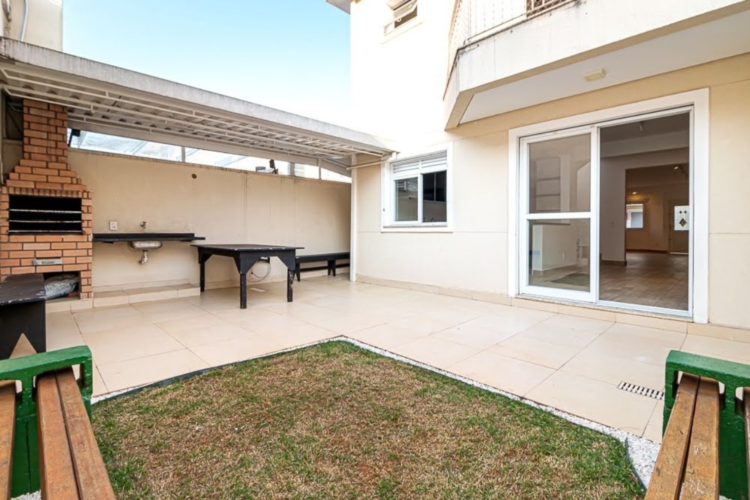 Casa, 4 quartos, 257 m² - Foto 1