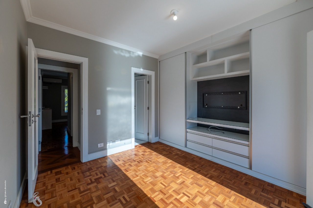 Casa, 4 quartos, 245 m² - Foto 30