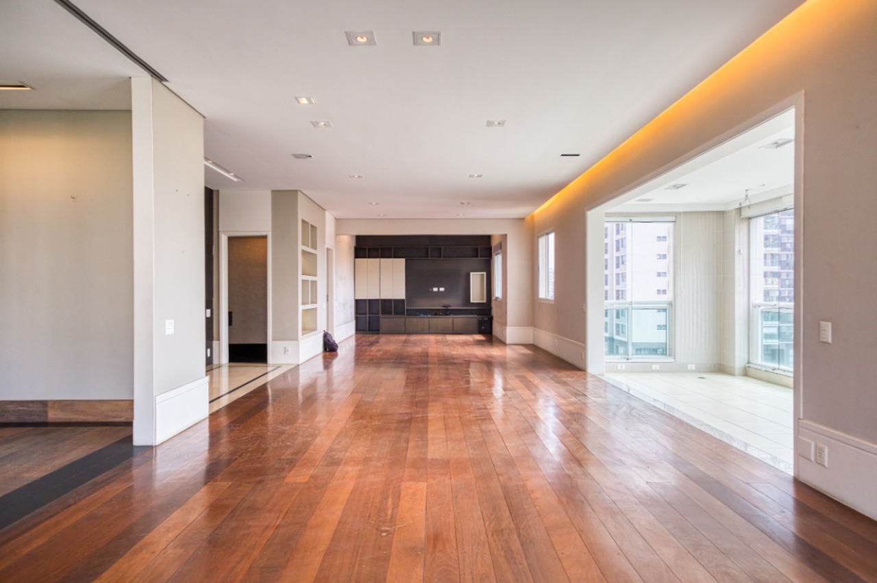 Apartamento, 3 quartos, 300 m² - Foto 1