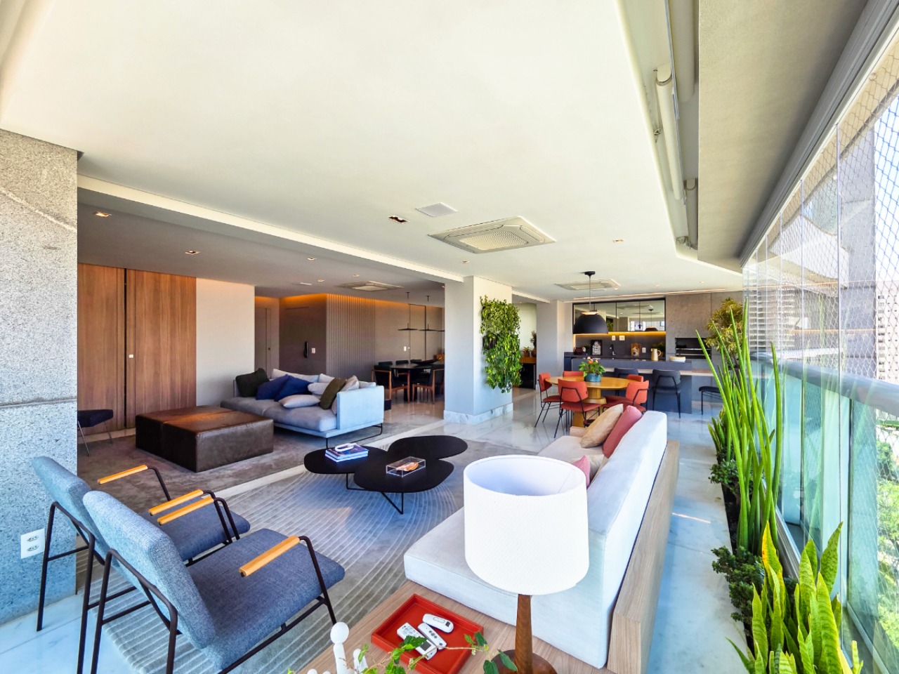 Apartamento, 4 quartos, 215 m² - Foto 1