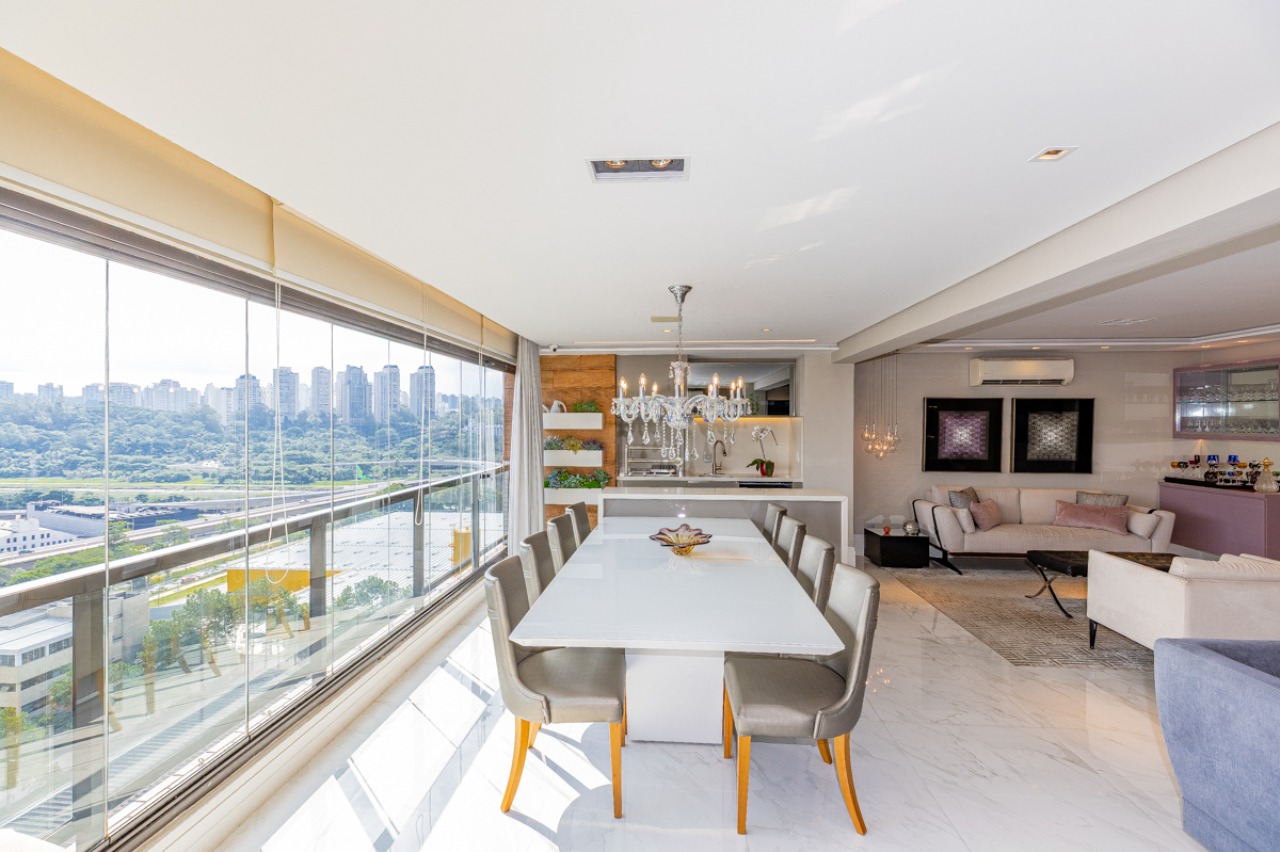 Apartamento, 3 quartos, 209 m² - Foto 1